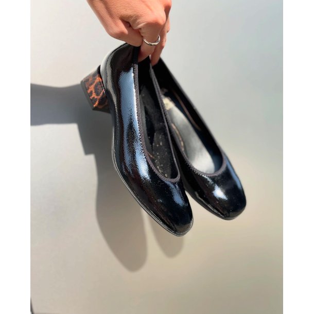 Ara pump Graz, vidde H 20418 - sort lak med leopard