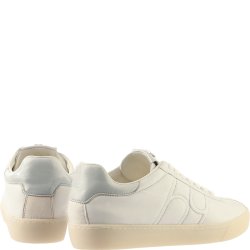 Hgl citysneaker i lkker bld kvalitet, velegnet til indlg - hvid