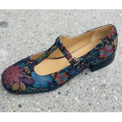 Audley lukket sko med t-rem til den slankere fod med ldersler 22645 - multi