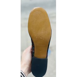 Audley lukket sko med t-rem til den slankere fod med ldersler 22645 - multi