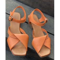 MYM let sandal med justerbar ankelrem - orange