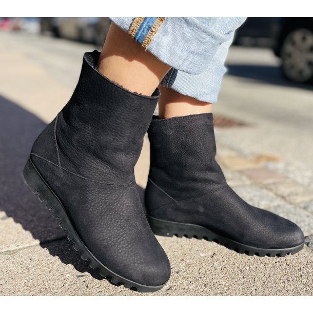 Arche st�vle p� kileh�l med lammef�r, Lomski - sort