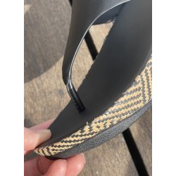 Fit Flop Lulu Lux t�sandal med flettet  s�l - sort