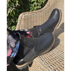 Charlotte of Sweden chelseaboot i bldt skind, velegnet til indlg 348023 - sort