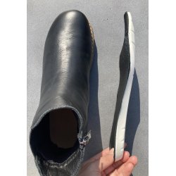 Charlotte of Sweden chelseaboot i bldt skind, velegnet til indlg 348023 - sort