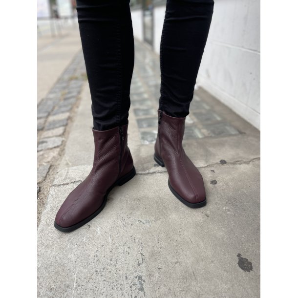 Arche damestvle til den smallere fod Paraya - mrk bordeaux