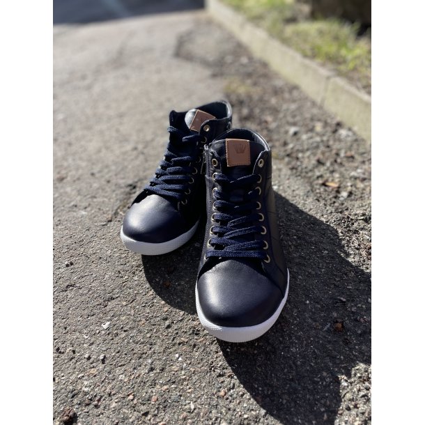 Charlotte of Sweden sporty st�vlet i det bl�deste skind 0343674 - m�rkebl�