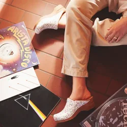 Damer &amp; herrer, trsko - Sanita - Hvid/blomstret